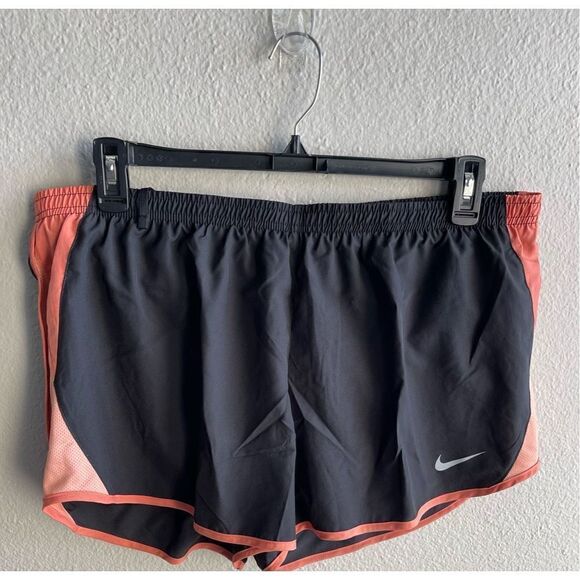 ❤️Nike Women’s Plus Size Dri-Fit Running Shorts 2X - Picture 1 of 7
